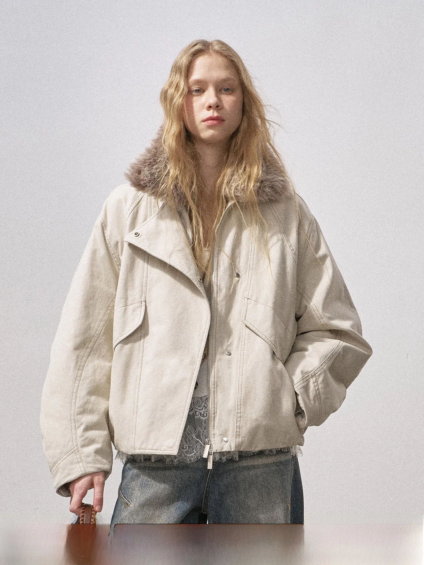 DIDDI MODA Новое женское зимнее утепленное хлопковое пальто с длинными рукавами, без капюшона, с воротником из шерсти, без капюшона
DIDDI MODA Новое женское зимнее утепленное хлопковое пальто с длинными рукавами, без капюшона, с воротником из шерсти, без капюшона