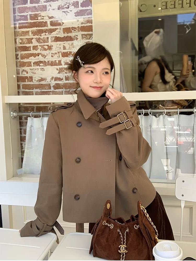 Женское осеннее пальто SngSle цвета хаки 2025: повседневное, универсальное, для работы, двубортное, однотонное, из смесового хлопка
Женское осеннее пальто SngSle цвета хаки 2025: повседневное, универсальное, для работы, двубортное, однотонное, из смесового хлопка