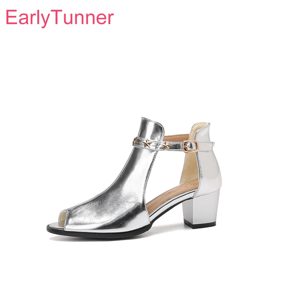 2025 New Summer Mature Gold Silver Women Sandals Fashion High Heel Lady Casual Shoes Plus Big Small Size 10 32 42 45 48
2025 New Summer Mature Gold Silver Women Sandals Fashion High Heel Lady Casual Shoes Plus Big Small Size 10 32 42 45 48