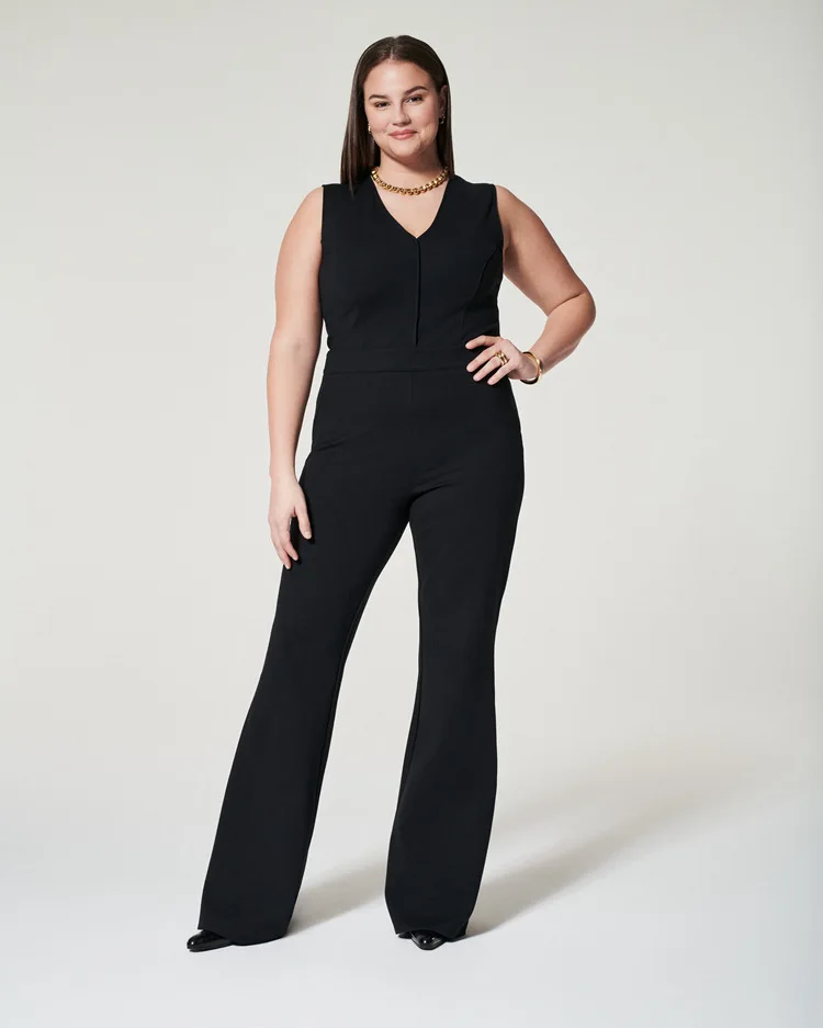 Spring And Summer New Women's Large Size Solid Color V-neck Sleeveless Jumpsuit Wide-leg Pants Perfect Body Sculpting Jumpsuit
Spring And Summer New Women's Large Size Solid Color V-neck Sleeveless Jumpsuit Wide-leg Pants Perfect Body Sculpting Jumpsuit