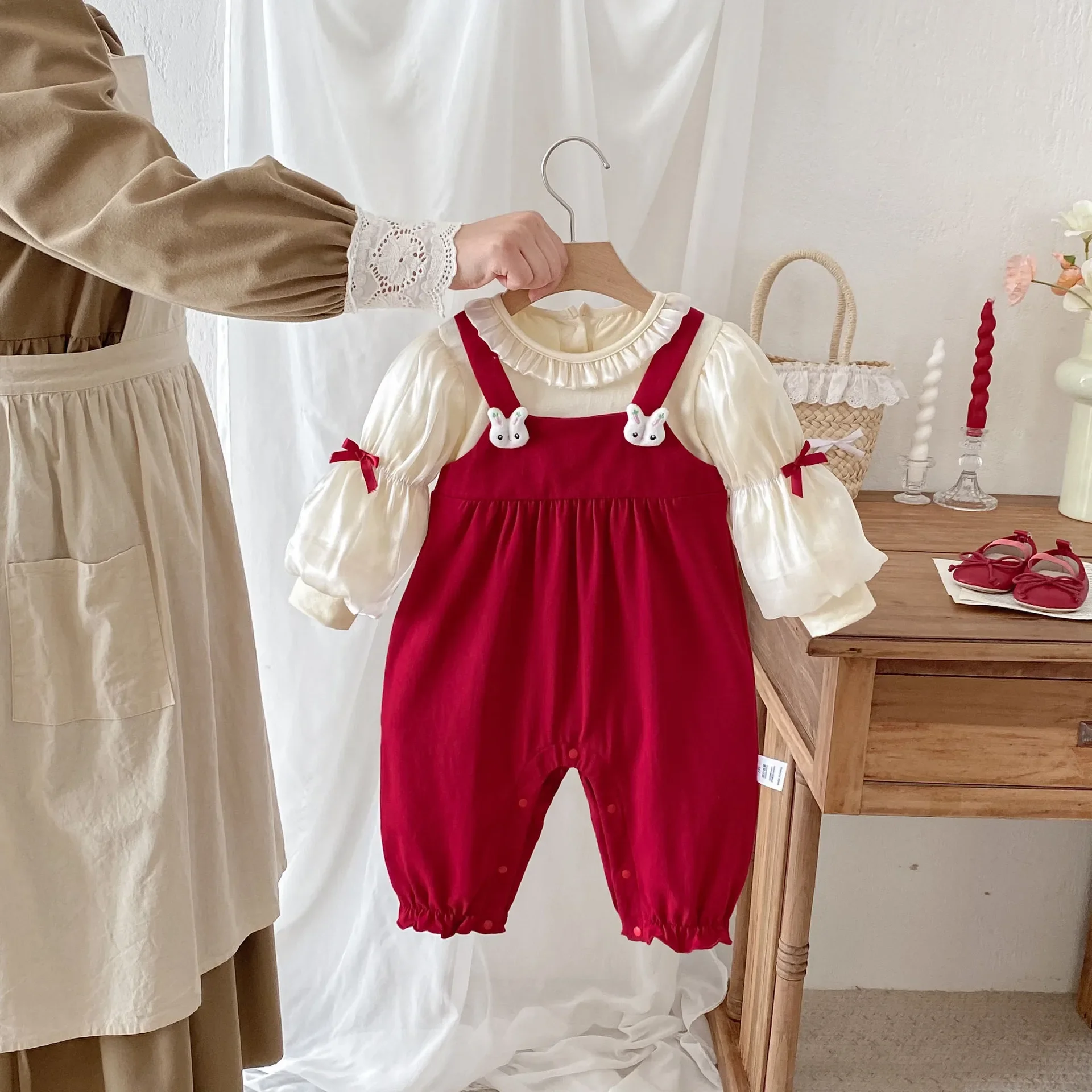 Autumn Newborn Baby Girl Romper Cute Rabbit Decor Puff Sleeve Long Sleeve Jumpsuit Vintage Sweet Infant Outfit
Autumn Newborn Baby Girl Romper Cute Rabbit Decor Puff Sleeve Long Sleeve Jumpsuit Vintage Sweet Infant Outfit