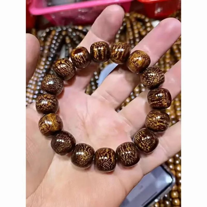 Special Natural Tribute Wood Agarwood Bracelets for Men and Women 2.0 Butter Old Material Beads 108 Hand String Permanent Scent
Special Natural Tribute Wood Agarwood Bracelets for Men and Women 2.0 Butter Old Material Beads 108 Hand String Permanent Scent