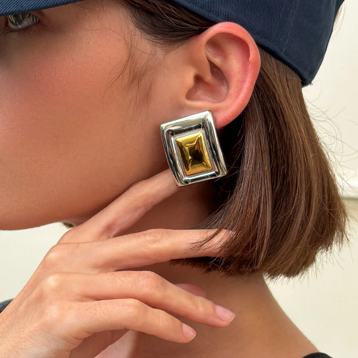 Geometric Stainless Steel Square Stud Earrings Vintage 18K Gold Silver Plated Waterproof Earring Statement Daily Jewelry
Geometric Stainless Steel Square Stud Earrings Vintage 18K Gold Silver Plated Waterproof Earring Statement Daily Jewelry