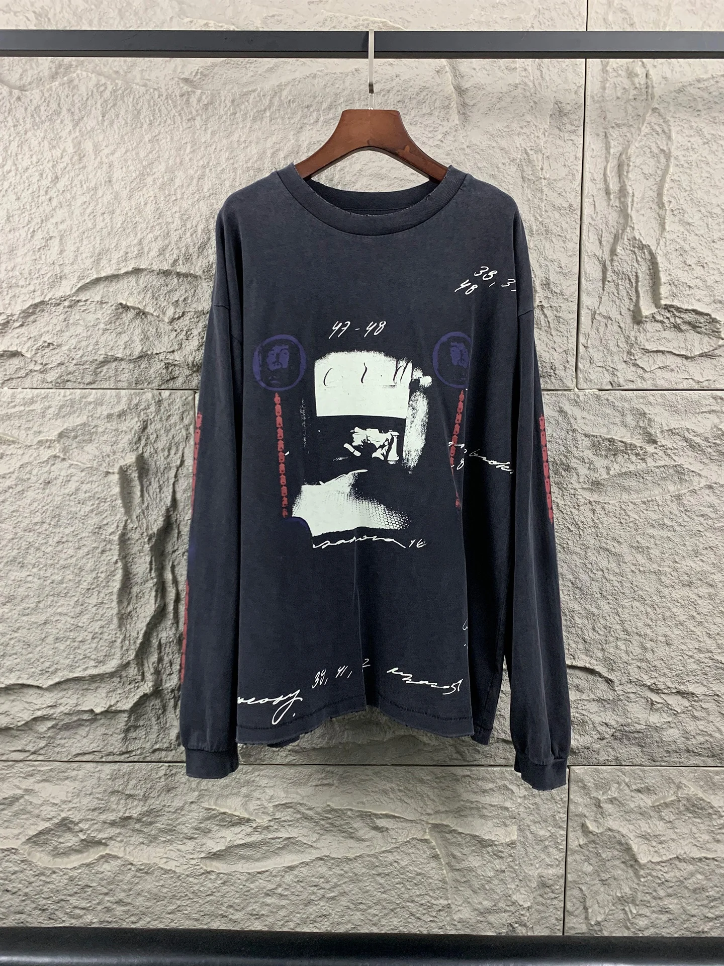 Мужская футболка в стиле ретро с эффектом потертости, повседневная, свободного кроя, с креативным забавным принтом, из дышащего хлопка, с круглым вырезом
Мужская футболка в стиле ретро с эффектом потертости, повседневная, свободного кроя, с креативным забавным принтом, из дышащего хлопка, с круглым вырезом