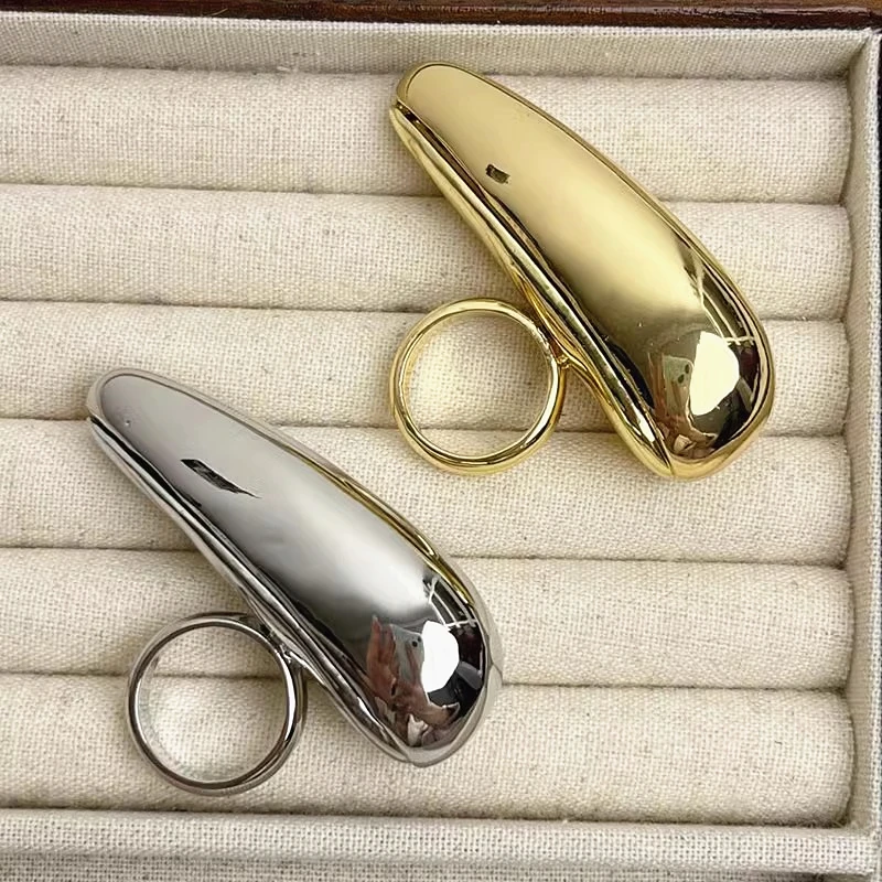 Trendy Metal Smooth Geometric Big Teardrop Chunky Rings for Women European and American Personality Exaggerated Retro Jewelry
Trendy Metal Smooth Geometric Big Teardrop Chunky Rings for Women European and American Personality Exaggerated Retro Jewelry
