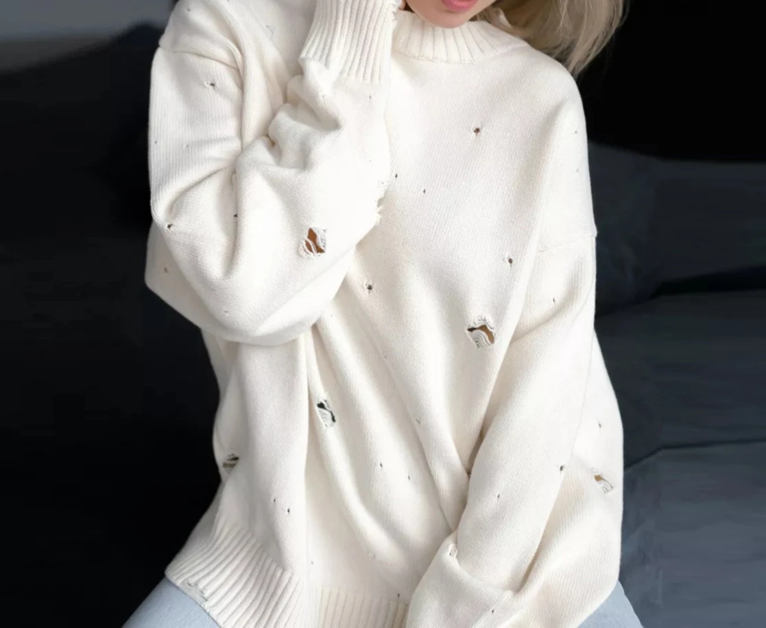 2025 Solid Color Round Neck Pullover Women's Perforated Sweater Long Sleeved Knitted Sweater
2025 Solid Color Round Neck Pullover Women's Perforated Sweater Long Sleeved Knitted Sweater