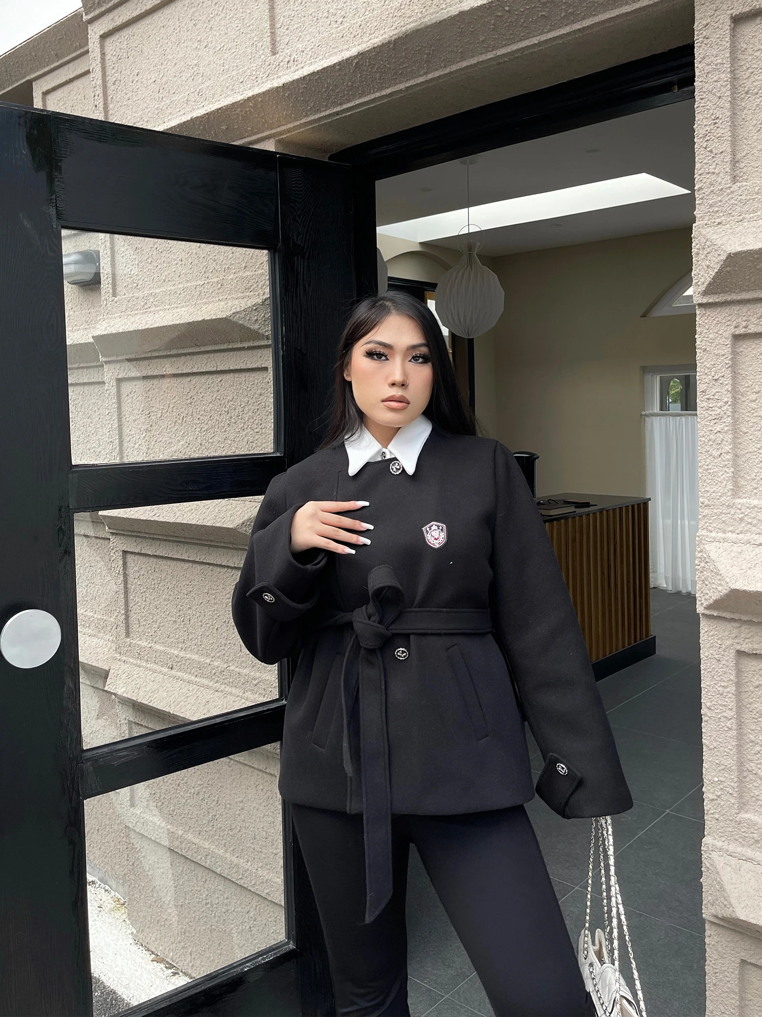 Новое женское пальто Bla с эффектом утяжки талии, больших размеров, осенне-зимнее 2023, уличный стиль, свободный крой, из полиэфирного волокна, с длинными рукавами
Новое женское пальто Bla с эффектом утяжки талии, больших размеров, осенне-зимнее 2023, уличный стиль, свободный крой, из полиэфирного волокна, с длинными рукавами