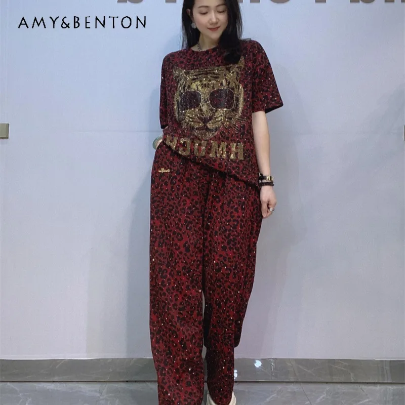 American Retro Leopard Print Full Diamond O-neck Half-sleeved Trousers Oversized Set Women's Summer Wide-leg Pants 2-pieces Suit
American Retro Leopard Print Full Diamond O-neck Half-sleeved Trousers Oversized Set Women's Summer Wide-leg Pants 2-pieces Suit