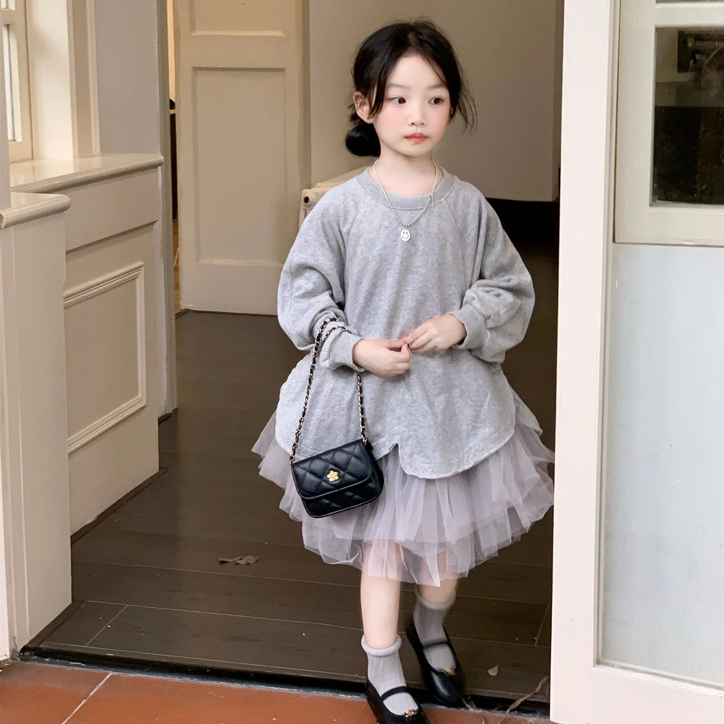 Children's Skirt 2025 Autumn Girls Sweater Dress Temperament Splicing Baby Princess Dress Girl Mesh Girls Clothes
Children's Skirt 2025 Autumn Girls Sweater Dress Temperament Splicing Baby Princess Dress Girl Mesh Girls Clothes