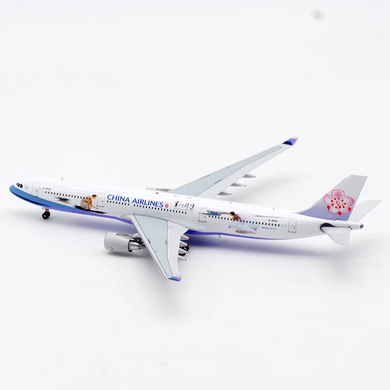 1:400 масштаб Китайская международная дыхательные пути B777-300ER авиакомпаний модель с основанием сплава модели самолетов для Коллекционная сувенир подарков
1:400 масштаб Китайская международная дыхательные пути B777-300ER авиакомпаний модель с основанием сплава модели самолетов для Коллекционная сувенир подарков