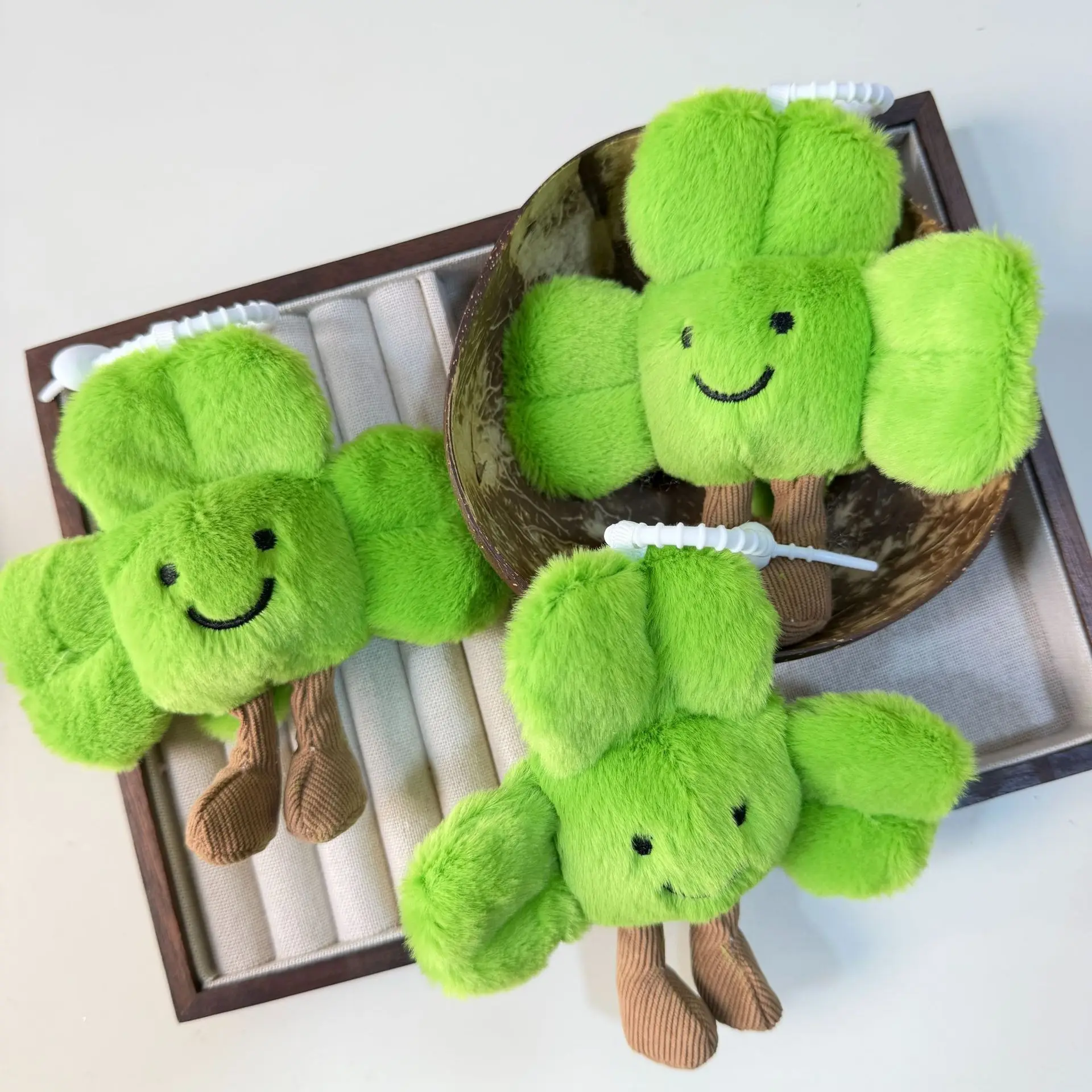 Cute Japanese-style Lucky Leaf Plush Keyring Cartoon Soft Plush Stuffed Lucky Leaf Backpack Decor Charm For Birthday Xmas Gift
Cute Japanese-style Lucky Leaf Plush Keyring Cartoon Soft Plush Stuffed Lucky Leaf Backpack Decor Charm For Birthday Xmas Gift