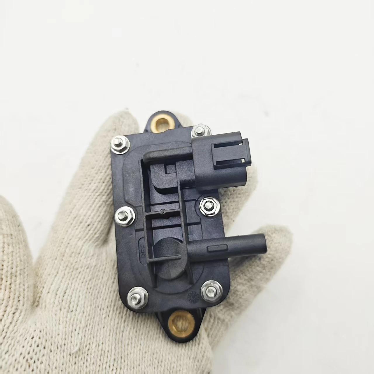 1pc 2302150 Differential Pressure Sensor For Sca-nia T141 P R 4 5 6 2357734
1pc 2302150 Differential Pressure Sensor For Sca-nia T141 P R 4 5 6 2357734