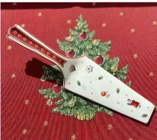 German VB Christmas tableware European salad wavy edge square plate
German VB Christmas tableware European salad wavy edge square plate