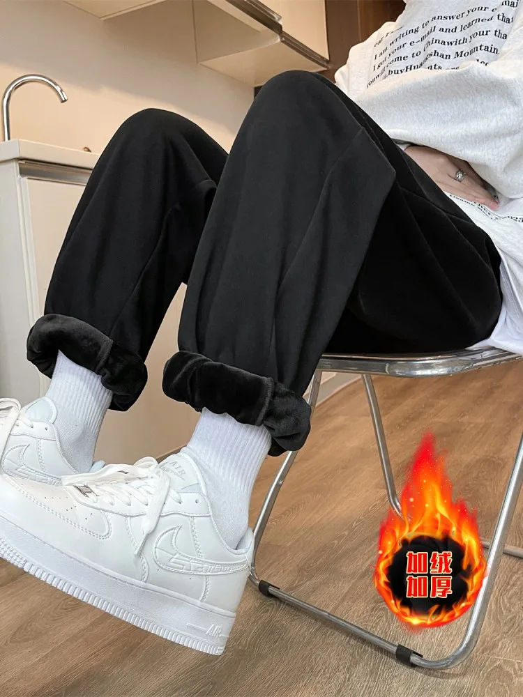 Мужские зимние утепленные спортивные брюки свободного кроя на флисовой подкладке, теплые повседневные брюки, спортивные штаны больших размеров, молодежные модные трендовые брюки
Мужские зимние утепленные спортивные брюки свободного кроя на флисовой подкладке, теплые повседневные брюки, спортивные штаны больших размеров, молодежные модные трендовые брюки