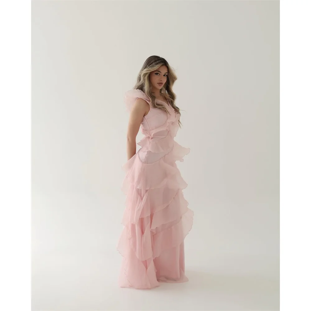 Lucy Chiffon V-Neck pink A-Line Tiered Ruffles Premium Designer Evening Dress 2026 Prom Dress Customized Robes de Soirée
Lucy Chiffon V-Neck pink A-Line Tiered Ruffles Premium Designer Evening Dress 2026 Prom Dress Customized Robes de Soirée