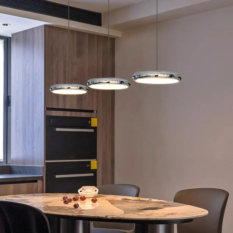 Kings Lake restaurant chandelier modern simple home eye protection restaurant light three heads flying saucer light led lamp
Kings Lake restaurant chandelier modern simple home eye protection restaurant light three heads flying saucer light led lamp