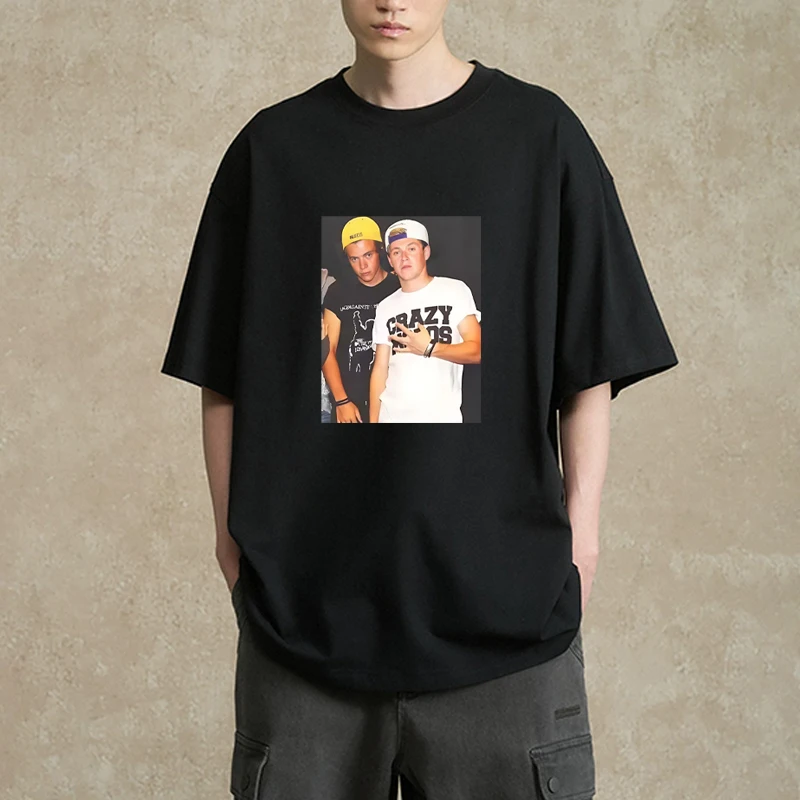Harry and Niall Horan Love on Tour printed TShirt Men Women Cotton High Quality short sleeve T-shirts streetwear Clothing Unisex 
Harry and Niall Horan Love on Tour printed TShirt Men Women Cotton High Quality short sleeve T-shirts streetwear Clothing Unisex