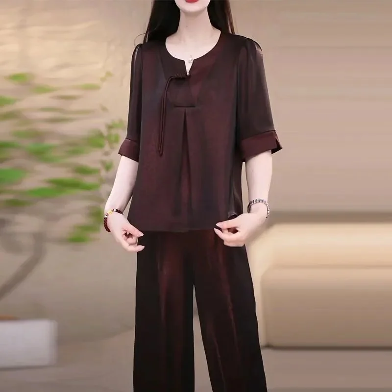 Женские брюки в стиле ретро, костюм из двух предметов, 2026 Advanced Femme, большой размер 4XL, для отдыха, 2 шт., весна-лето, женские модные топы из ледяного шелка, наряд
Женские брюки в стиле ретро, костюм из двух предметов, 2026 Advanced Femme, большой размер 4XL, для отдыха, 2 шт., весна-лето, женские модные топы из ледяного шелка, наряд