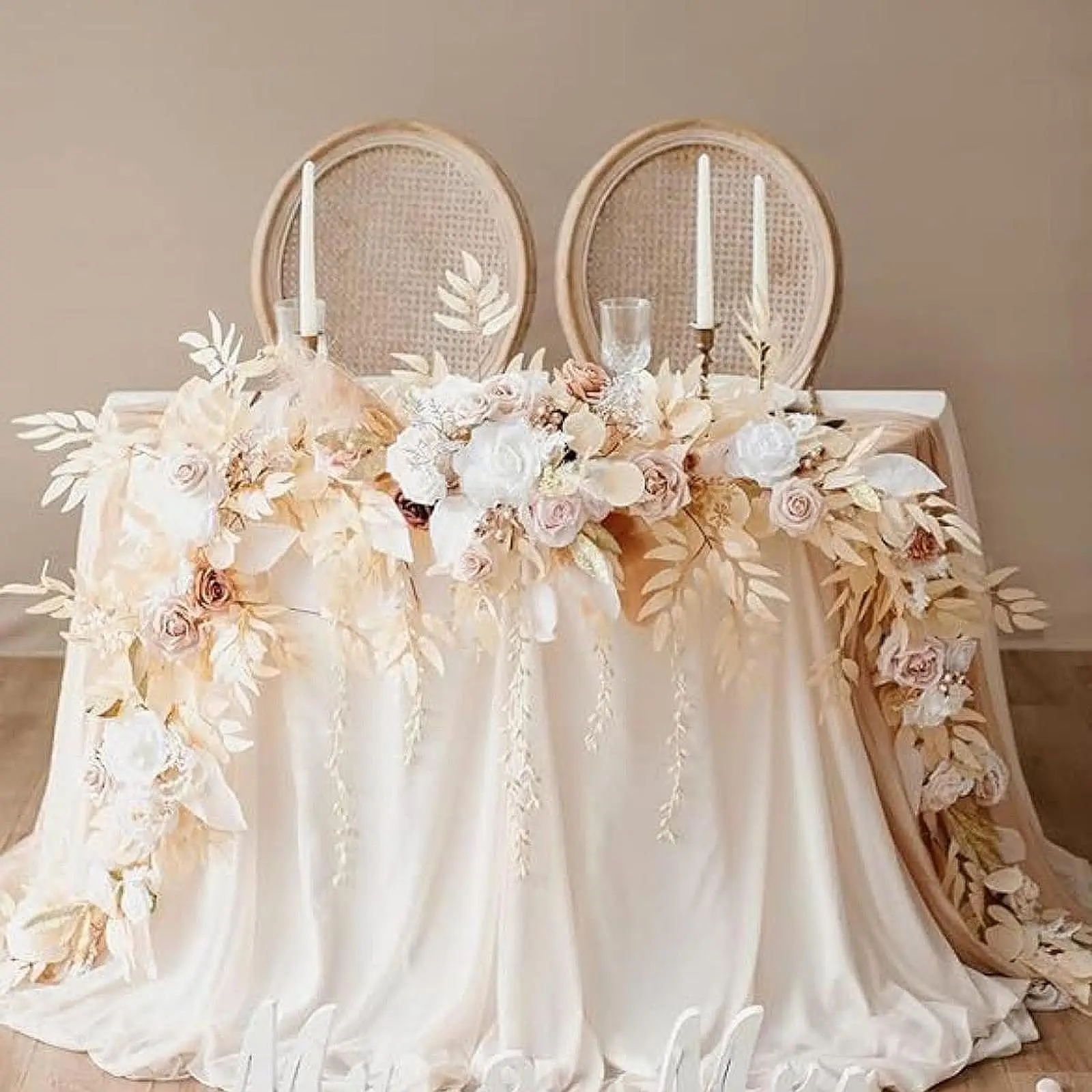 Искусственная роза, лоза, искусственная роза для вечеринки, церемония фона
Искусственная роза, лоза, искусственная роза для вечеринки, церемония фона