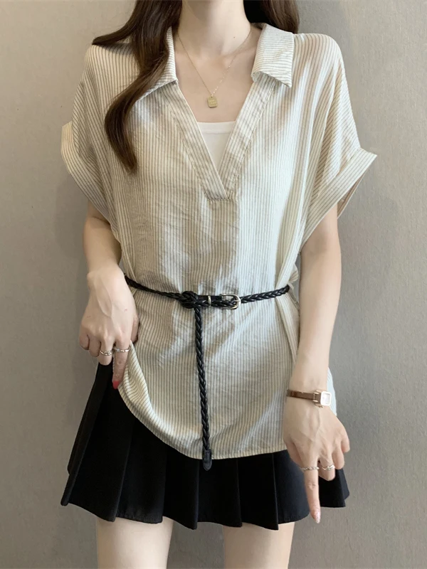 Women's V-neck Short Sleeve Shirt Slim Fit Korean Style Commute Wind Loose Fit Fake Two-Piece Striped Summer New Arrival
Women's V-neck Short Sleeve Shirt Slim Fit Korean Style Commute Wind Loose Fit Fake Two-Piece Striped Summer New Arrival