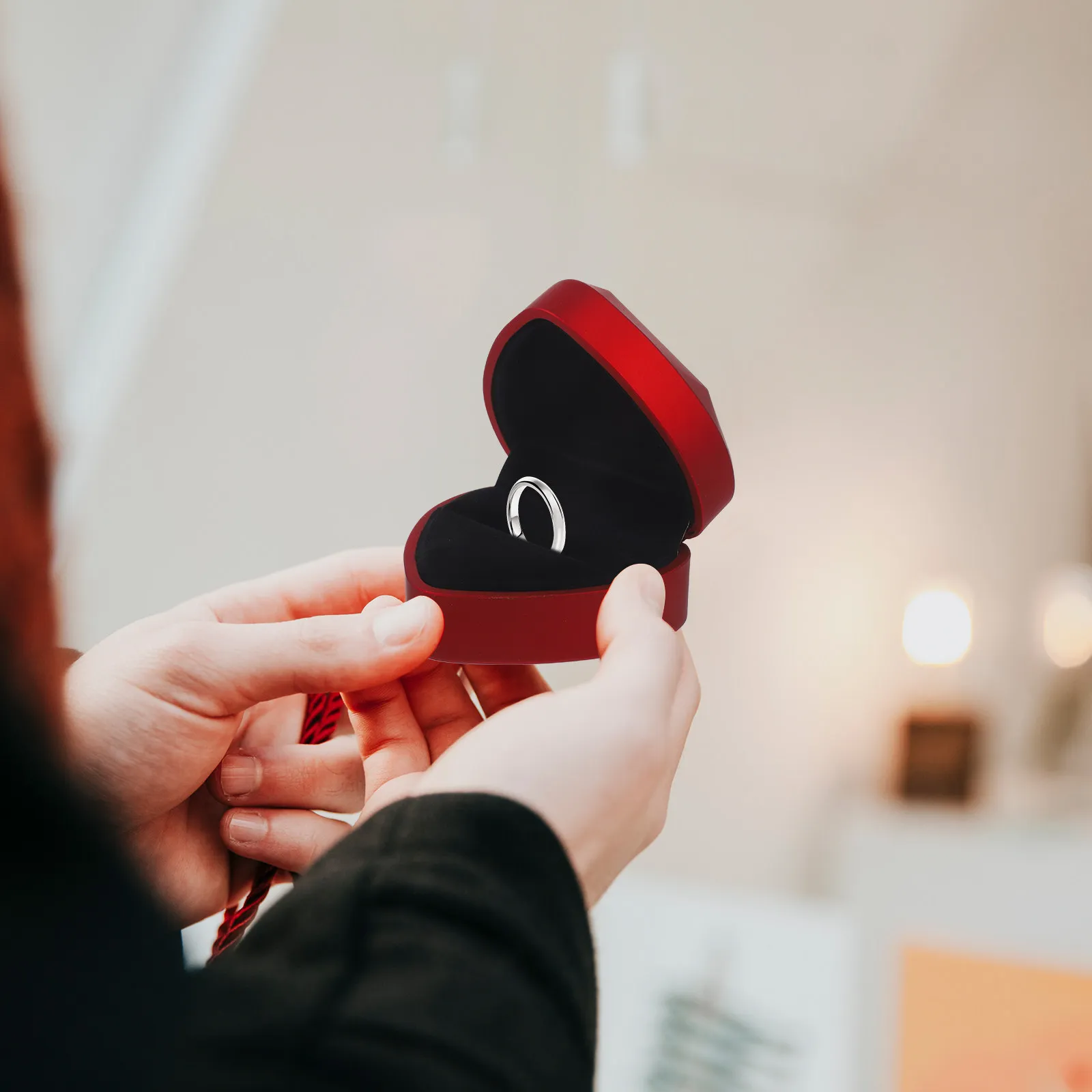 Heart Shaped LED Ring Display Box Stylish Jewelry Case for Wedding Engagement Proposal Gift Ring Holder Heart Shaped Jewelry Box
Heart Shaped LED Ring Display Box Stylish Jewelry Case for Wedding Engagement Proposal Gift Ring Holder Heart Shaped Jewelry Box