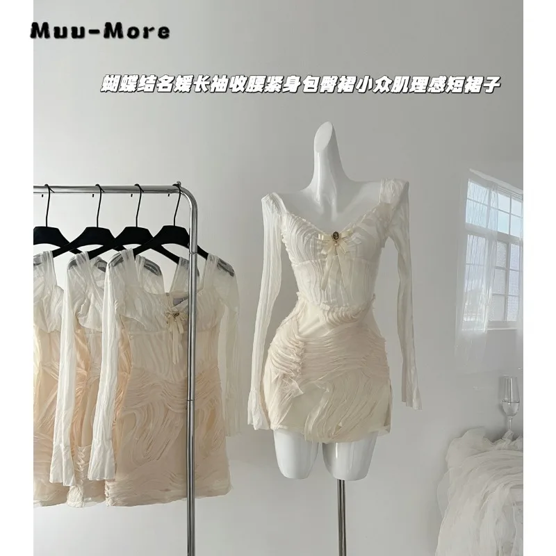 Women's Sexy Long Sleeve Bow V-Neck luxury Sheath Mini Dresses 2024 Spring Female High Waist Slim Fit Club Evening Dress
Women's Sexy Long Sleeve Bow V-Neck luxury Sheath Mini Dresses 2024 Spring Female High Waist Slim Fit Club Evening Dress