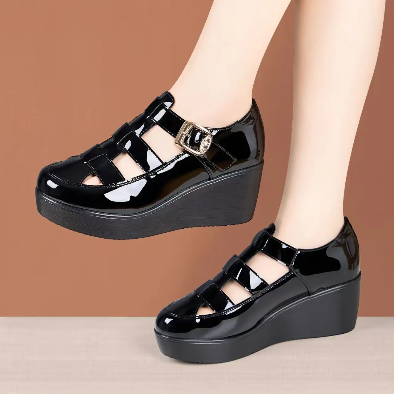 Women Leather Baotou Hollow Out Wedges Sandals Thick Sole Non Slip Breathable Summer New High Heel Buckle Strap Casual Sandals
Women Leather Baotou Hollow Out Wedges Sandals Thick Sole Non Slip Breathable Summer New High Heel Buckle Strap Casual Sandals