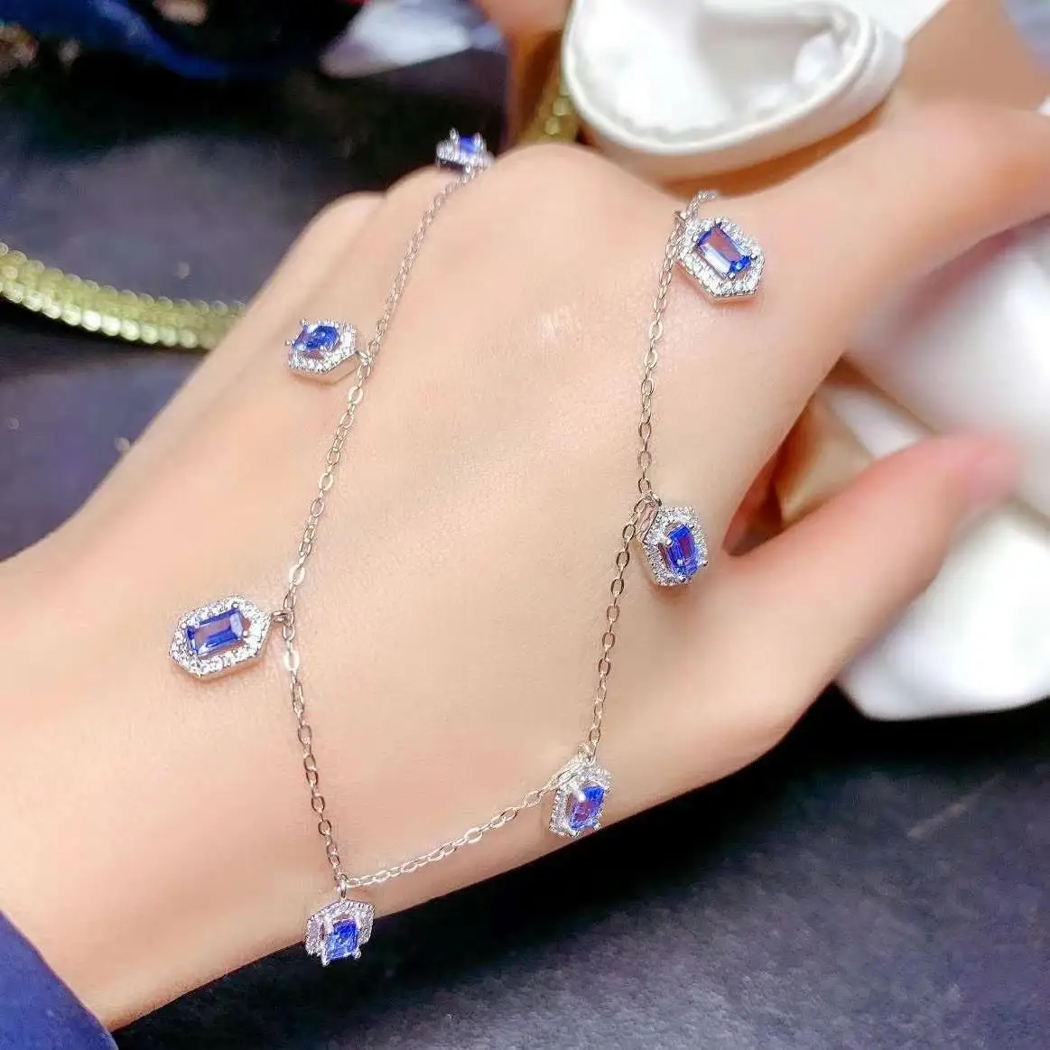 The Best Anniversary Gift Natural Tanzanite Pendant 925 Sterling Silver Fashion Real Tanzanite necklace
The Best Anniversary Gift Natural Tanzanite Pendant 925 Sterling Silver Fashion Real Tanzanite necklace