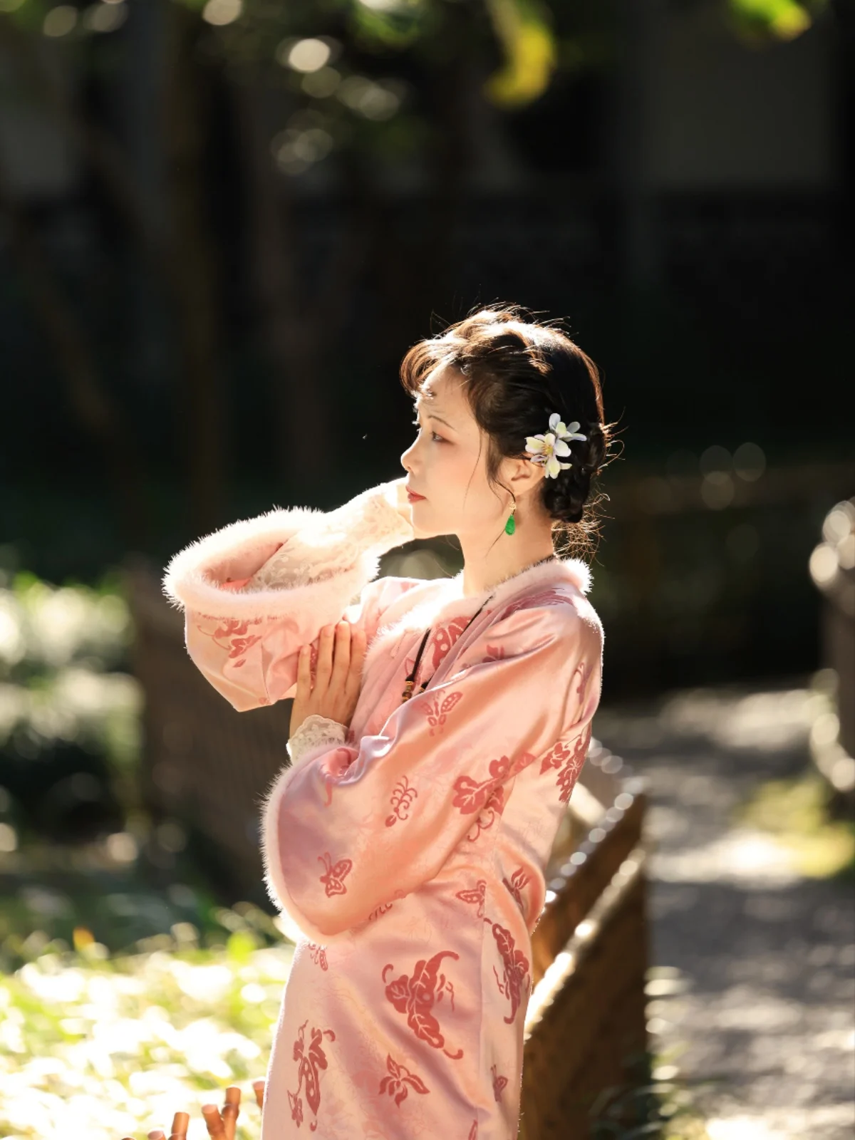 Топ Ularal Retro Long Svel Midi Dr с меховой отделкой, плоским узором, без молнии, в традиционном китайском стиле
Топ Ularal Retro Long Svel Midi Dr с меховой отделкой, плоским узором, без молнии, в традиционном китайском стиле