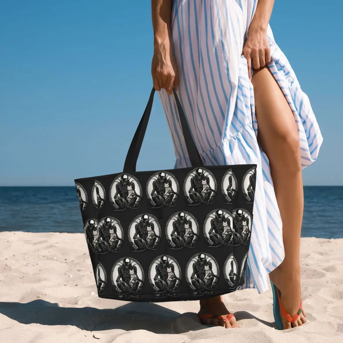 Xenomorph And A Cat Beach Tote Bag Sport Gym Yoga Duffle Large Tote Bag Women Travel Bag Fitness bag
Xenomorph And A Cat Beach Tote Bag Sport Gym Yoga Duffle Large Tote Bag Women Travel Bag Fitness bag