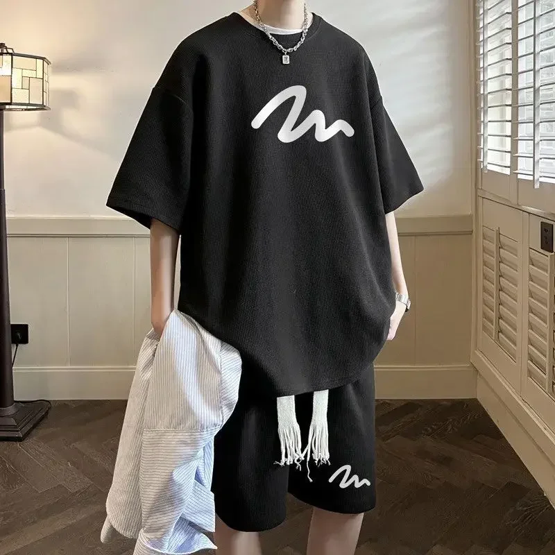 2 Pieces Men Shorts Set Summer Waffle Pattern Hong Kong Style Casual O Neck Half Sleeve T Shirt Shorts Oversize Loose Print Sets
2 Pieces Men Shorts Set Summer Waffle Pattern Hong Kong Style Casual O Neck Half Sleeve T Shirt Shorts Oversize Loose Print Sets
