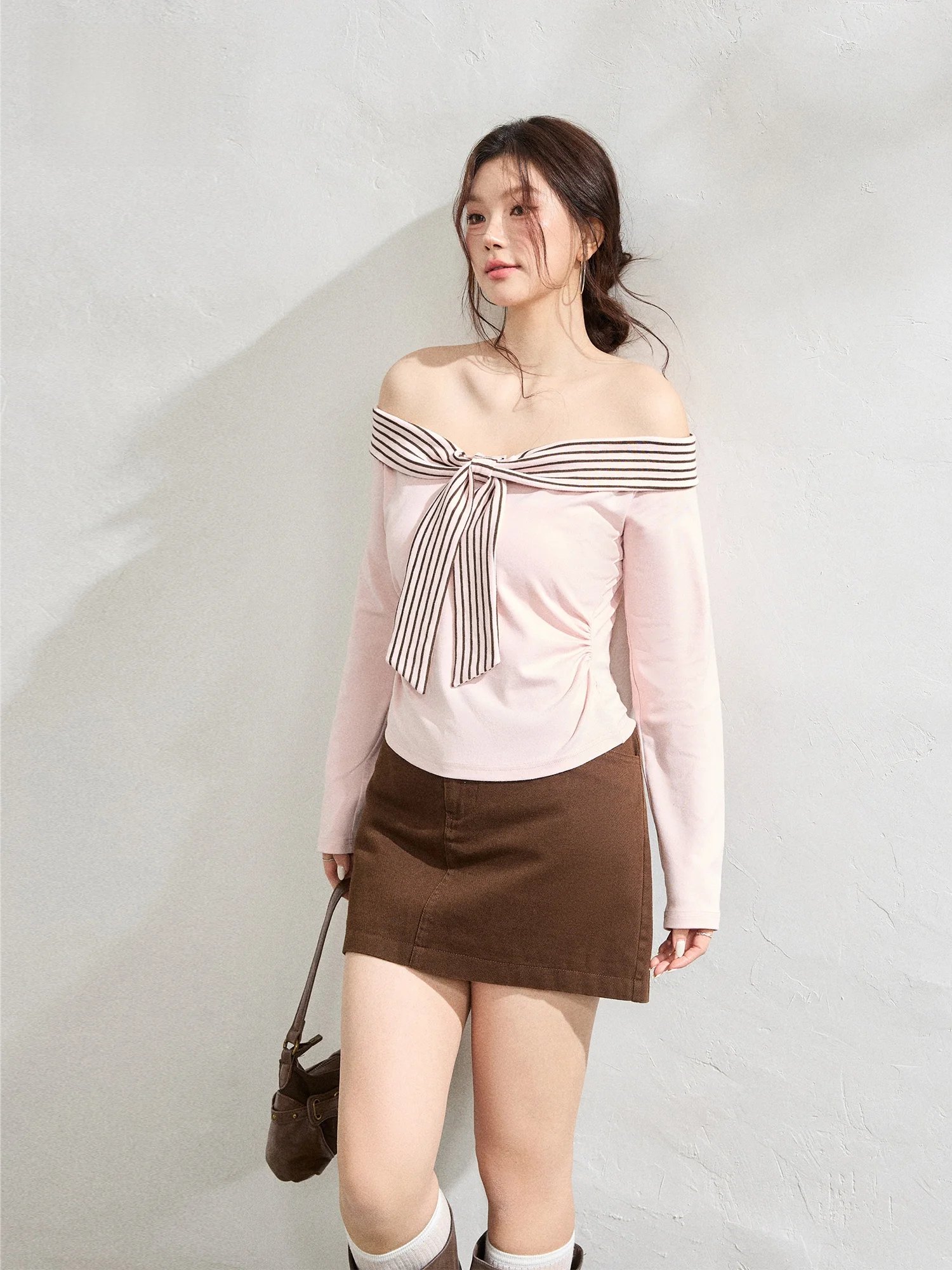 plus Size Women's Fashion Set High Waist Slim Fit Korean Style Shoulder Bared Deep Brown Skirt And Top Knot Spring ...
plus Size Women's Fashion Set High Waist Slim Fit Korean Style Shoulder Bared Deep Brown Skirt And Top Knot Spring ...
