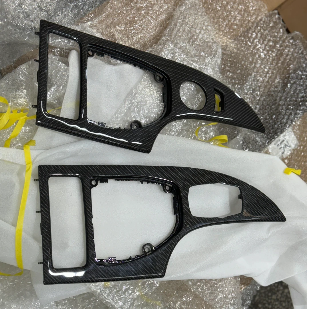 For BMW 5 Series E60 2003-2010 Real Carbon Fiber Center Console Gear Shift Frame Panel decoration Replacecmet
For BMW 5 Series E60 2003-2010 Real Carbon Fiber Center Console Gear Shift Frame Panel decoration Replacecmet
