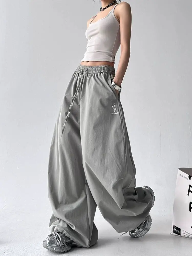 Fashion Summer Women's Loose Sweatpants Hip Hop Wide Leg Jazz Dance Kpop Cargo Quick-Dry Pants Trend 2000s Y2k Clothes Trousers
Fashion Summer Women's Loose Sweatpants Hip Hop Wide Leg Jazz Dance Kpop Cargo Quick-Dry Pants Trend 2000s Y2k Clothes Trousers