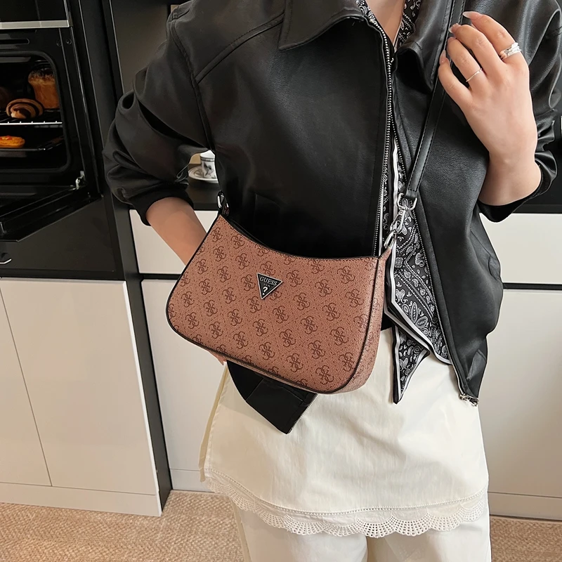 Vintage Style Women Messenger Bag Distressed Leather Crossbody Purse Ladies Boho Chic Handbag Fringe Detail
Vintage Style Women Messenger Bag Distressed Leather Crossbody Purse Ladies Boho Chic Handbag Fringe Detail
