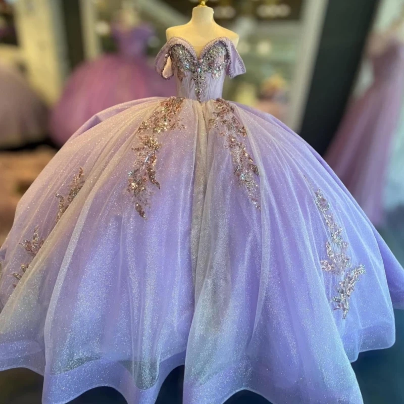 Лавандовое платье Quinceanera с открытыми плечами, бальное платье Sweet 16, платье с бисером и блестками, аппликация, кружевное тюлевое платье для дня рождения, Vestidos 15
Лавандовое платье Quinceanera с открытыми плечами, бальное платье Sweet 16, платье с бисером и блестками, аппликация, кружевное тюлевое платье для дня рождения, Vestidos 15