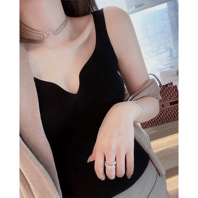 Rubbit Chic Summer New Ice Silk Strap Vest Svel Slimming Outline Quali Meticulousn Pure Color Women's Tank Top
Rubbit Chic Summer New Ice Silk Strap Vest Svel Slimming Outline Quali Meticulousn Pure Color Women's Tank Top