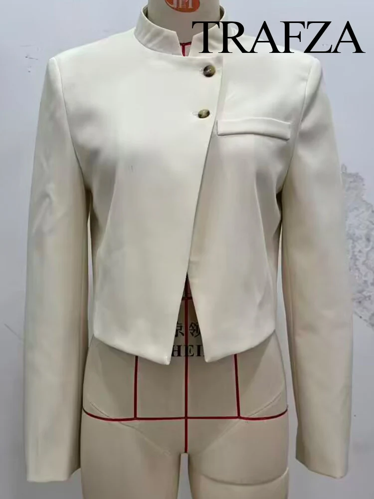 HH 2025 Female Fashion Long Sleeves Jackets White Half-High Collar Pockets Single-Breasted Women's Autumn High Street Coats
HH 2025 Female Fashion Long Sleeves Jackets White Half-High Collar Pockets Single-Breasted Women's Autumn High Street Coats