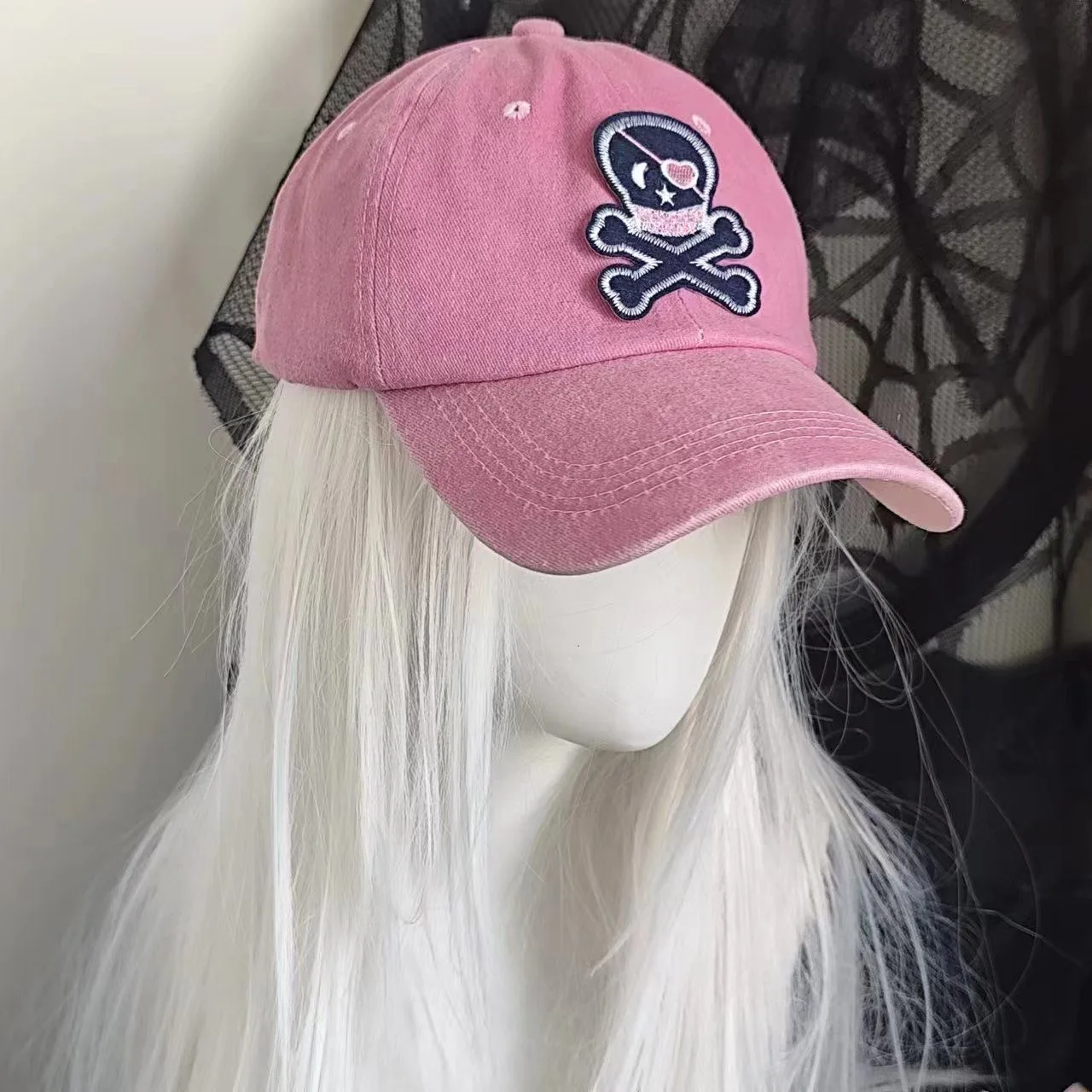 New Ins Hat Embroidered Skull Baseball Cap Y2K Pink Sweet Cool Casual Cap Visorl Harajuku Accessories Hats for Women
New Ins Hat Embroidered Skull Baseball Cap Y2K Pink Sweet Cool Casual Cap Visorl Harajuku Accessories Hats for Women
