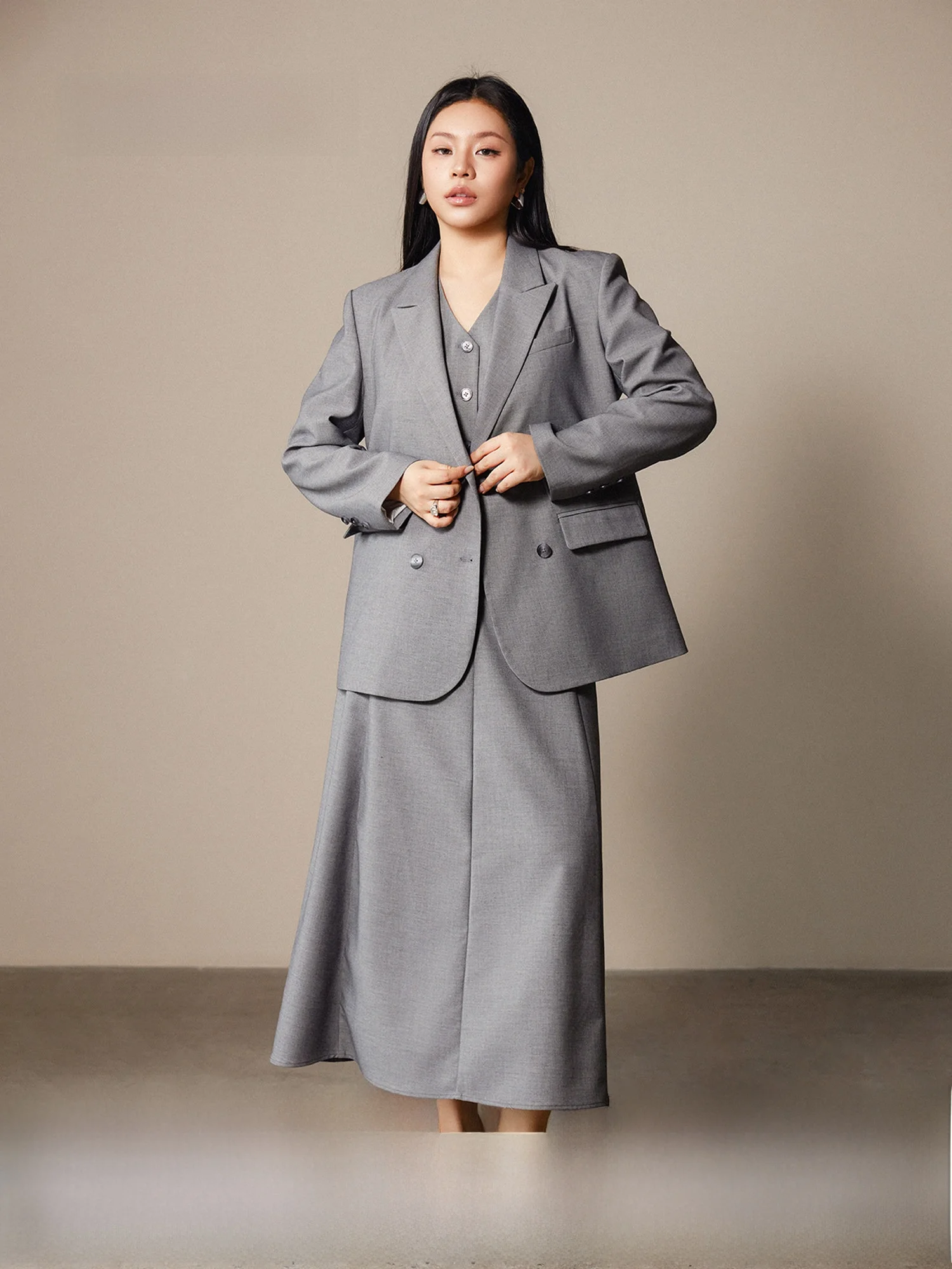 Plusmall Grey Wool Blend Commute Suit Vest Skirt Three Piece Set Women's plus Size Spring Fashion Casual Office Wear
Plusmall Grey Wool Blend Commute Suit Vest Skirt Three Piece Set Women's plus Size Spring Fashion Casual Office Wear