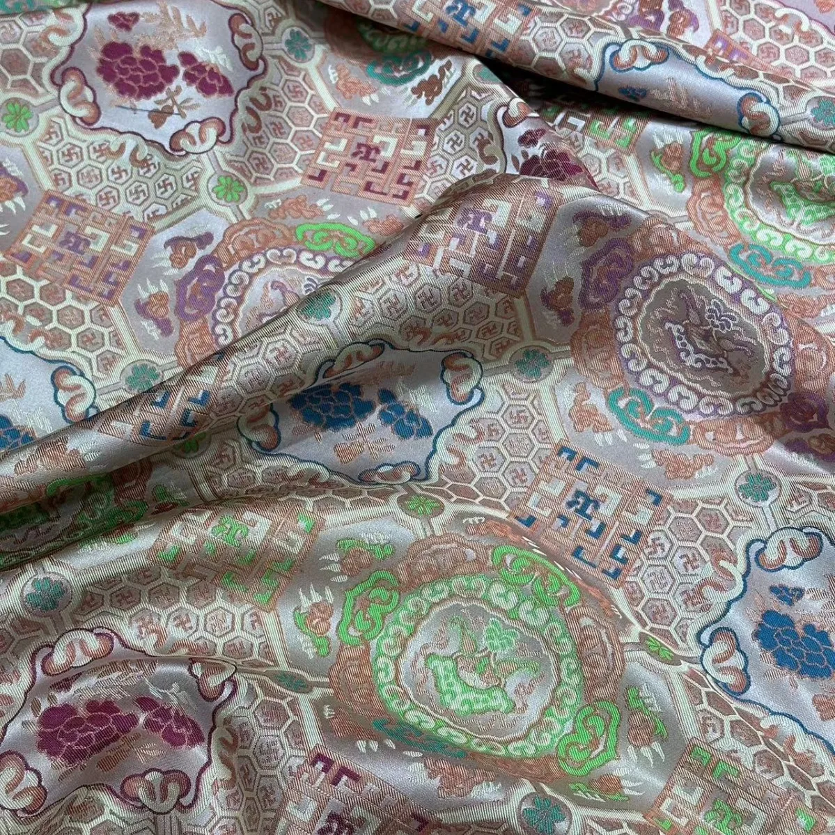 Woven Brocade Blended Song Dynasty 30 Silk 42 Momme140 Door Width New Chinese Coat Vest Bed Cover Cloth Fabric
Woven Brocade Blended Song Dynasty 30 Silk 42 Momme140 Door Width New Chinese Coat Vest Bed Cover Cloth Fabric
