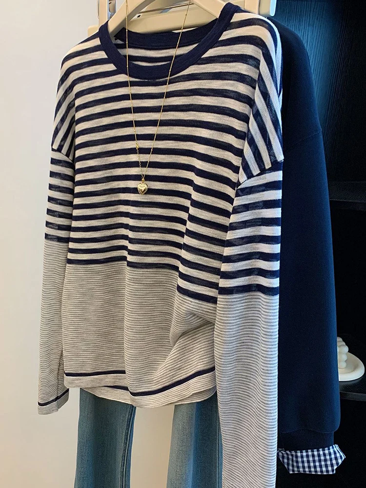 Women Korean Knit Sweater Grey Striped Contrast Round Neck Slimming Casual Top Early Autumn
Women Korean Knit Sweater Grey Striped Contrast Round Neck Slimming Casual Top Early Autumn