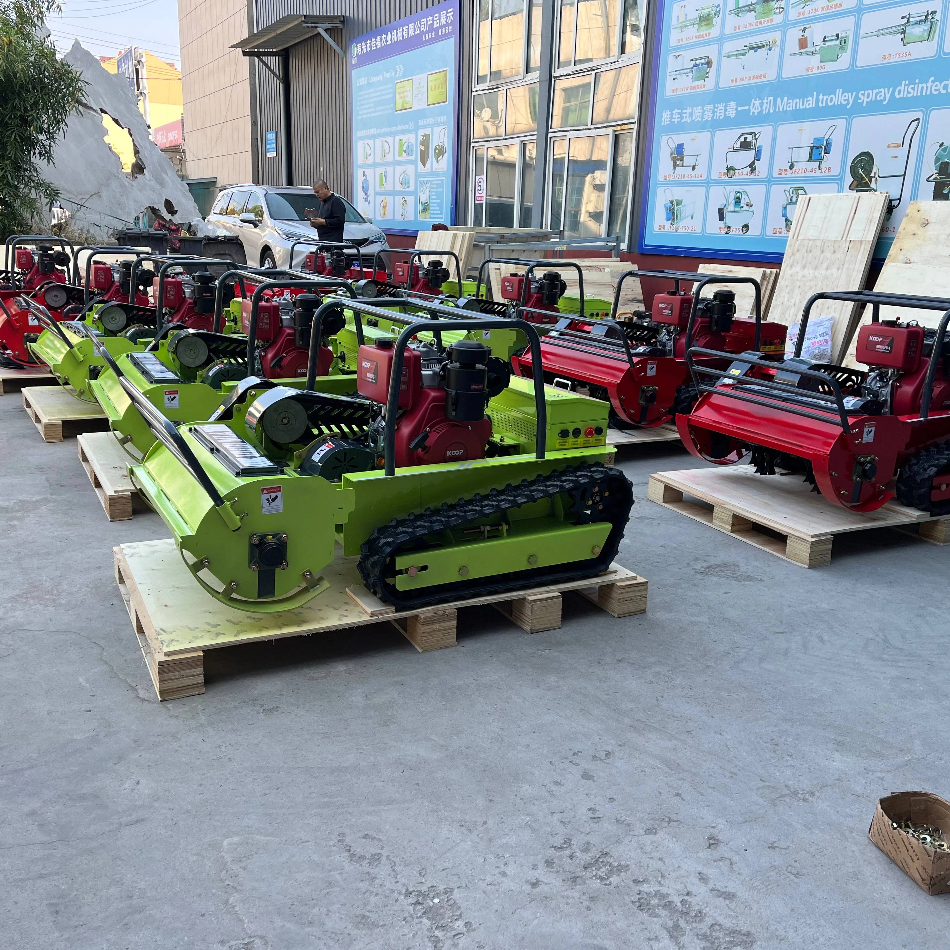 1200mm CE Engine All Terrain Grass Cutter Garden Agriculture Rubber Remote Control Robot L Lawn Mower
1200mm CE Engine All Terrain Grass Cutter Garden Agriculture Rubber Remote Control Robot L Lawn Mower