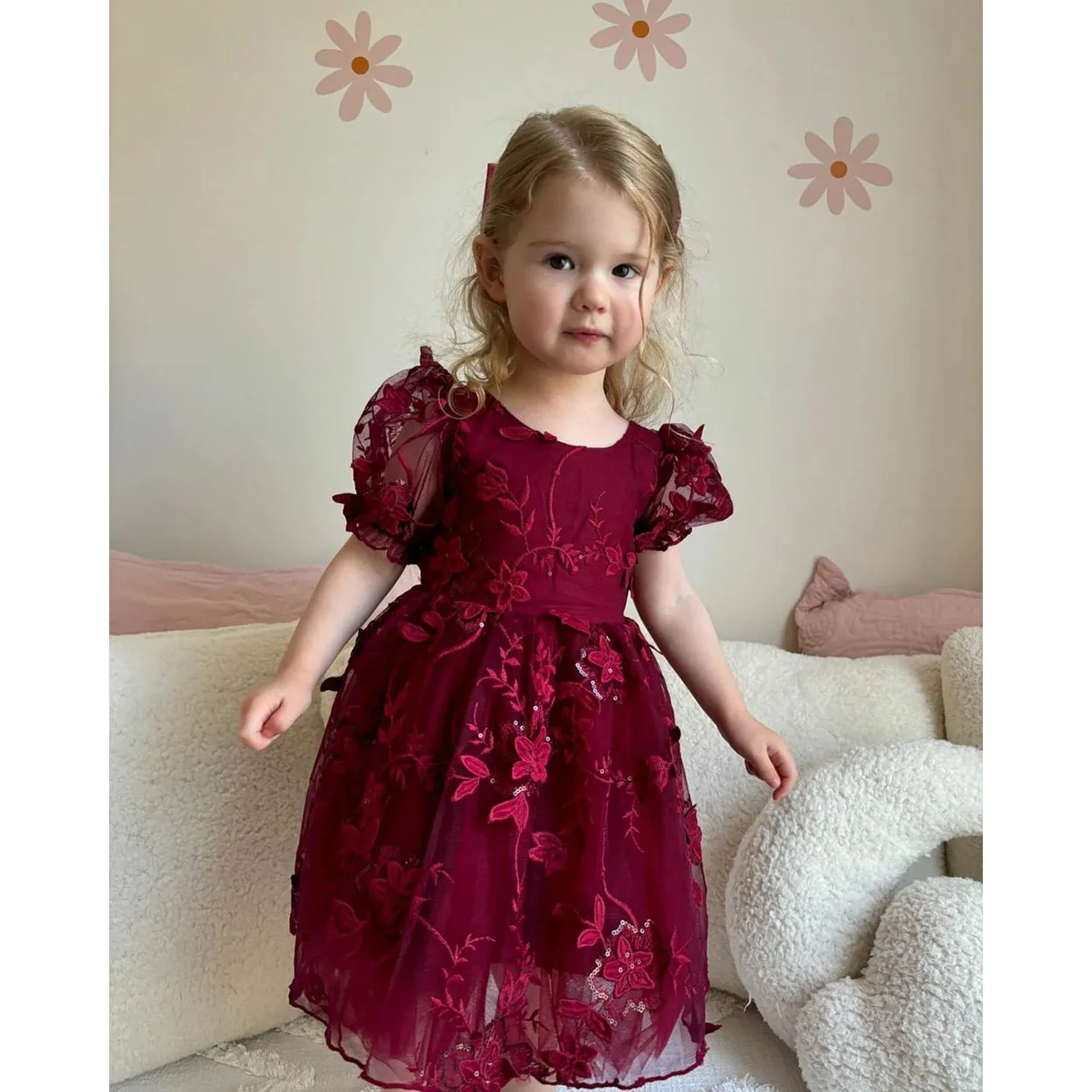 Customized Wine Red Flower Girl Dresses For Wedding Appliques Sequins Sparkly Graceful Little Girl Birthday Party Pageant Gown
Customized Wine Red Flower Girl Dresses For Wedding Appliques Sequins Sparkly Graceful Little Girl Birthday Party Pageant Gown