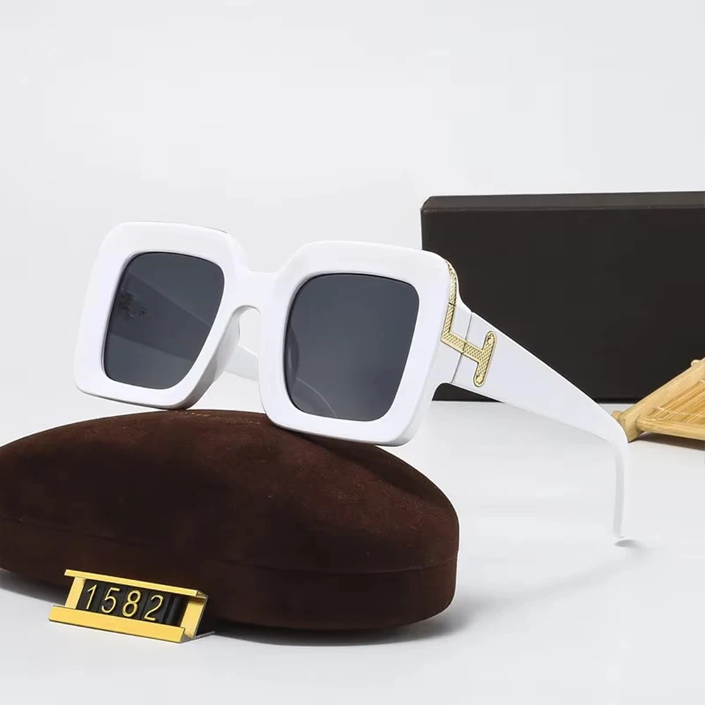 Square Frame Sunglasses for Men Women Brand Design Luxury Summer Driving UV400 White Sun Glasses Fashion Vintage Eyewear 2025
Square Frame Sunglasses for Men Women Brand Design Luxury Summer Driving UV400 White Sun Glasses Fashion Vintage Eyewear 2025