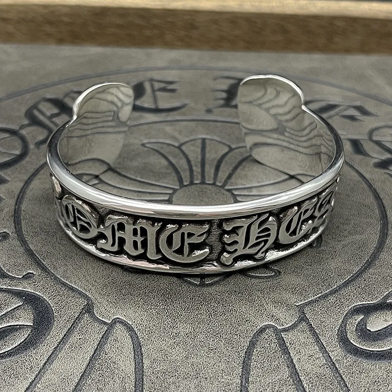 S925 sterling silver trendy scroll bracelet punk hip hop retro men's and women's jewelry open bracelet heavy industry
S925 sterling silver trendy scroll bracelet punk hip hop retro men's and women's jewelry open bracelet heavy industry