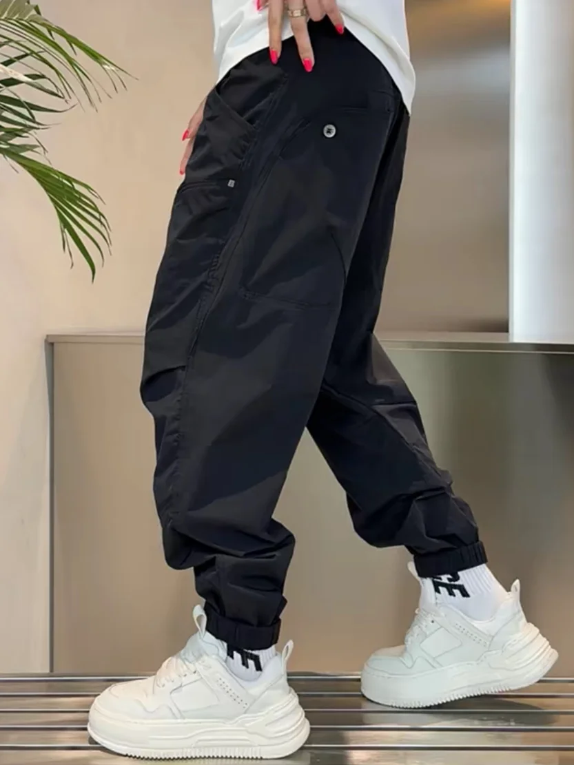 Men's Loose Fit Outdoor Quick Dry Workwear Casual Pants Fashion Zipper Pocket Versatile Sports Trousers Summer New Arrival
Men's Loose Fit Outdoor Quick Dry Workwear Casual Pants Fashion Zipper Pocket Versatile Sports Trousers Summer New Arrival