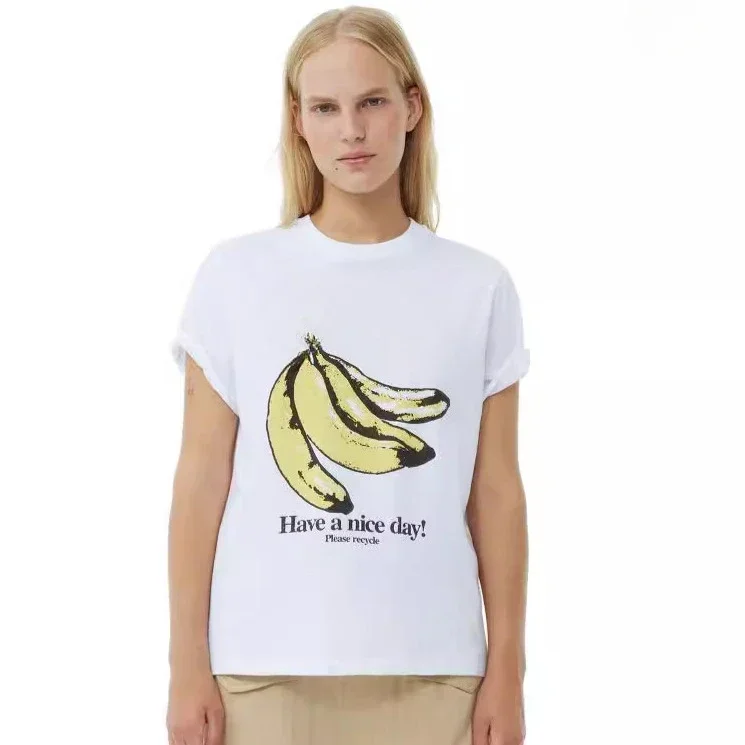 Nordic Wind 2024 Spring/summer New Fruit Letter Series Banana Logo Printed Casual Round Neck Short-sleeved T-shirt
Nordic Wind 2024 Spring/summer New Fruit Letter Series Banana Logo Printed Casual Round Neck Short-sleeved T-shirt