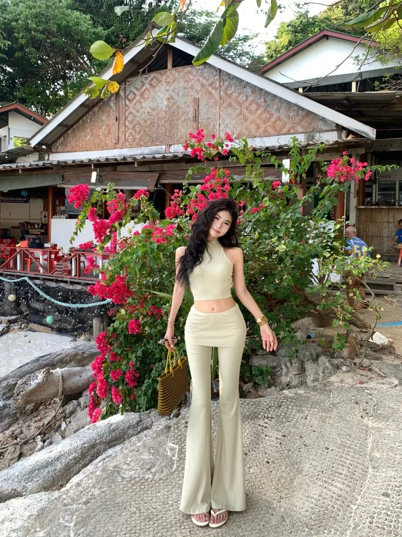 American Retro Sexy Suit Women's Summer Sleeveless Vest Top High-waisted Flared Pants Two-piece Set Fashion Female Clothes
American Retro Sexy Suit Women's Summer Sleeveless Vest Top High-waisted Flared Pants Two-piece Set Fashion Female Clothes