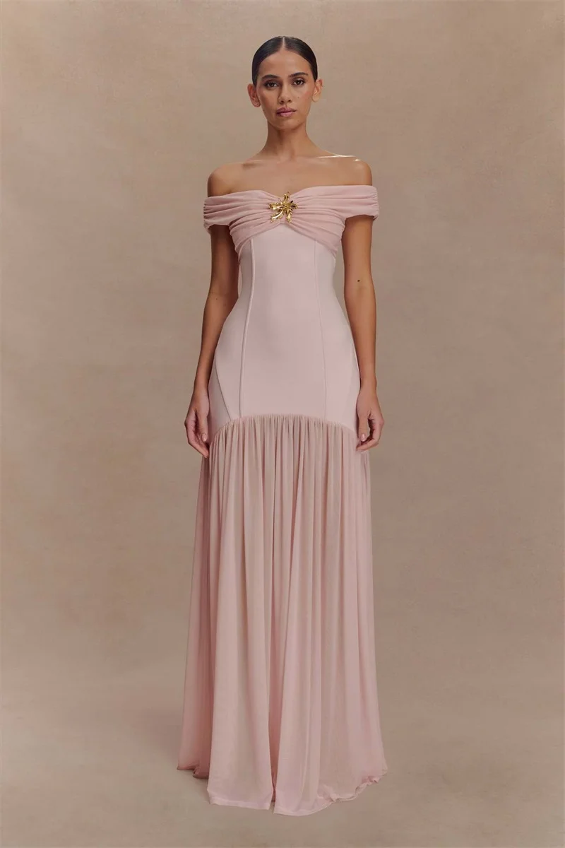 Princess Pink Women's Prom Dress Sexy Off Shoulder Short Sleeves Golden 3D Flower Robe Formal Red Carpet Party Gown
Princess Pink Women's Prom Dress Sexy Off Shoulder Short Sleeves Golden 3D Flower Robe Formal Red Carpet Party Gown